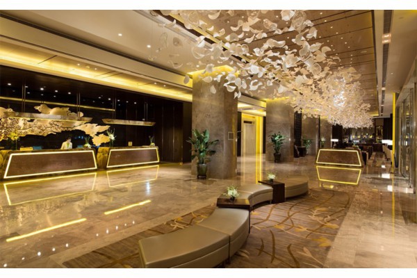 成都夜生活：品味养生休闲酒文化新风尚(夜成都养生spa怎么样)